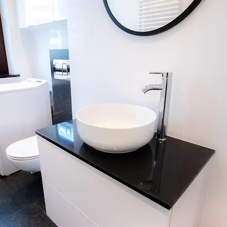 High Standard Studio. City Center. Free Parking. Warsaw