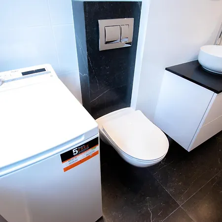 Apartment High Standard Studio. City Center. Free Parking. *